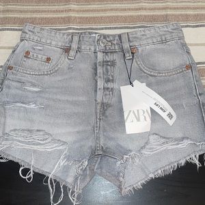 NWT ZARA grey denim ripped shorts size 4